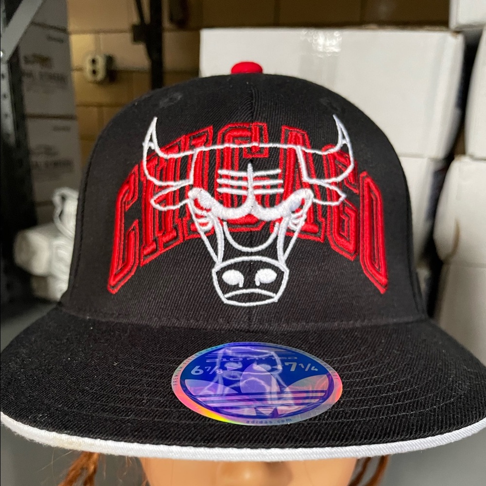 Chicago Bulls fitted elastic flex fit Adidas hat cap